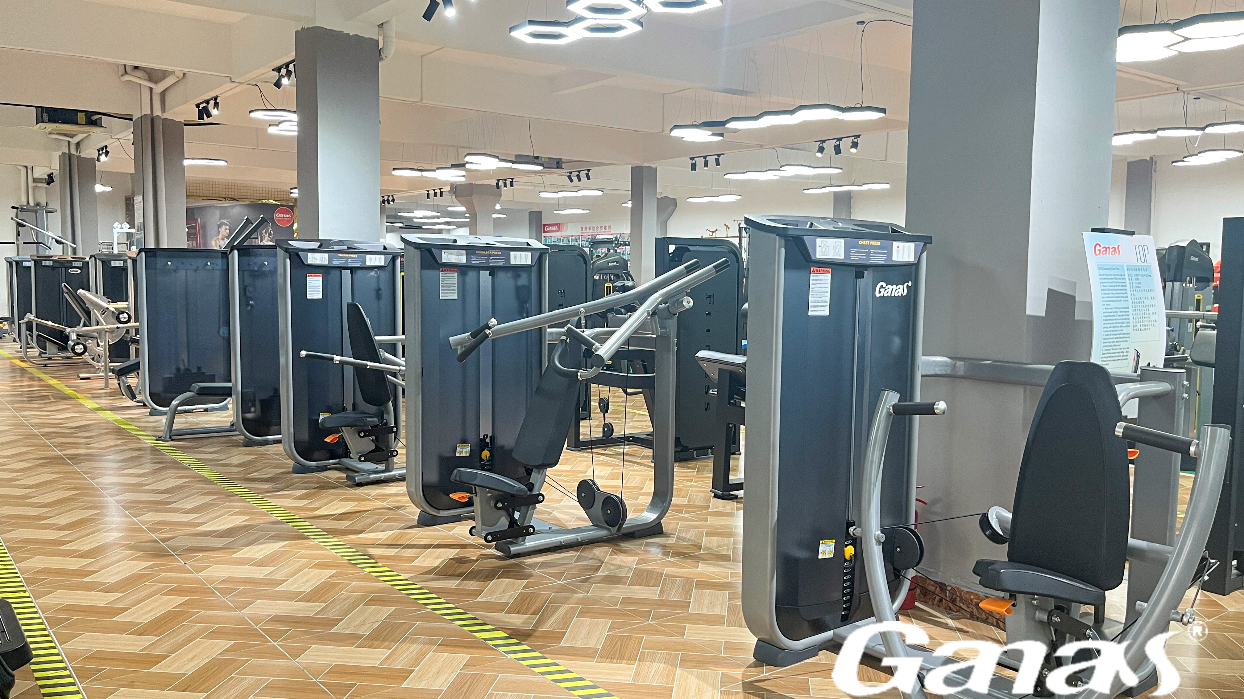 gym equipment (1)_59dNwRoh.jpg